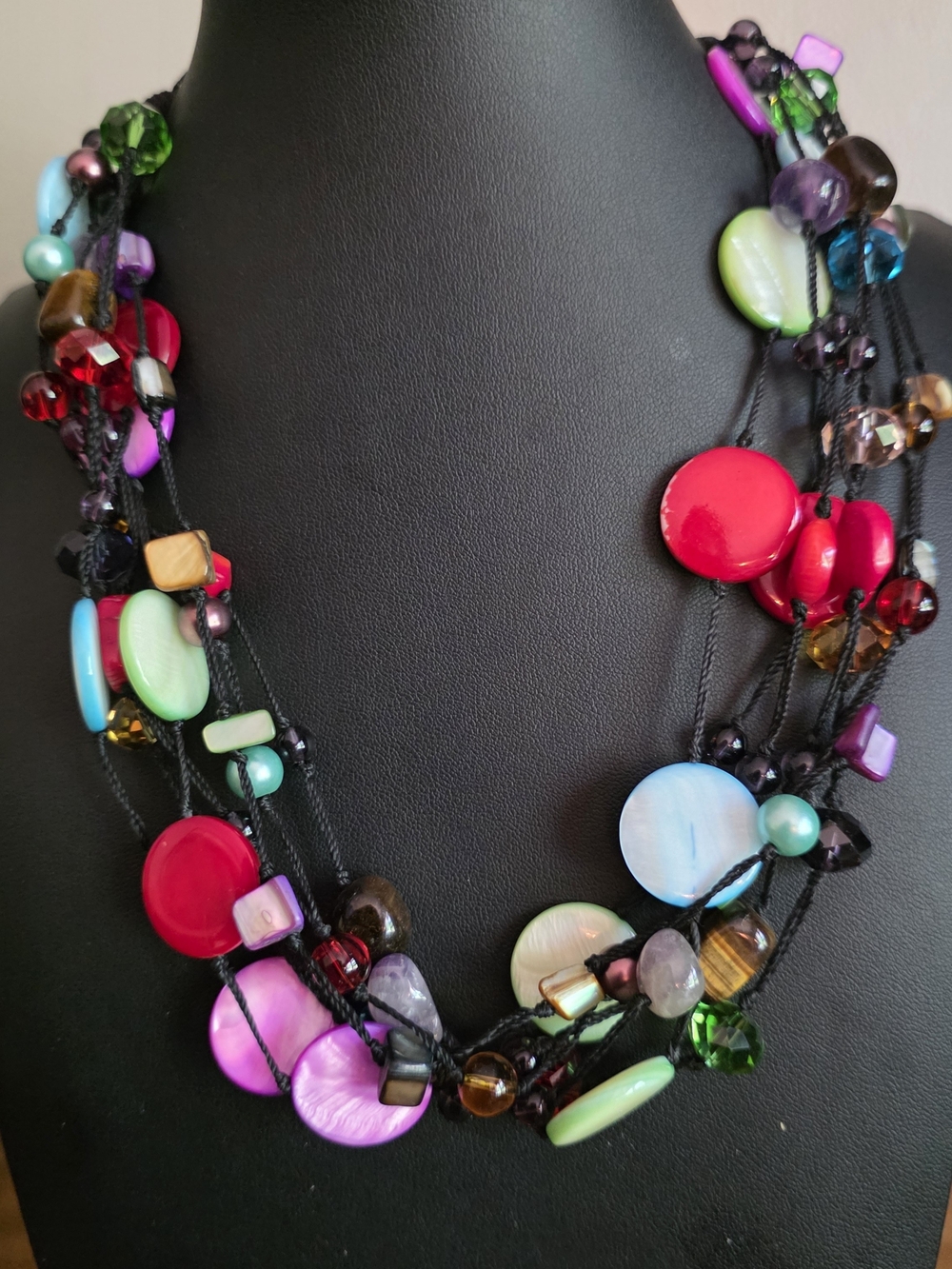 Multicolor Beaded Shell Disc Layered Necklace